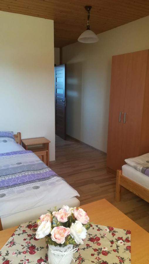 Rekreacne Zariadenie Chmelisko Pruzina Exterior foto