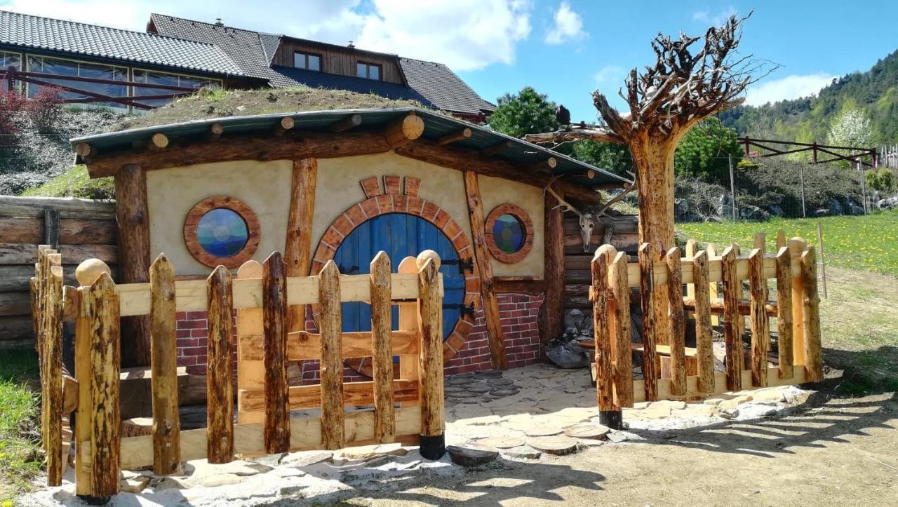 Rekreacne Zariadenie Chmelisko Pruzina Exterior foto